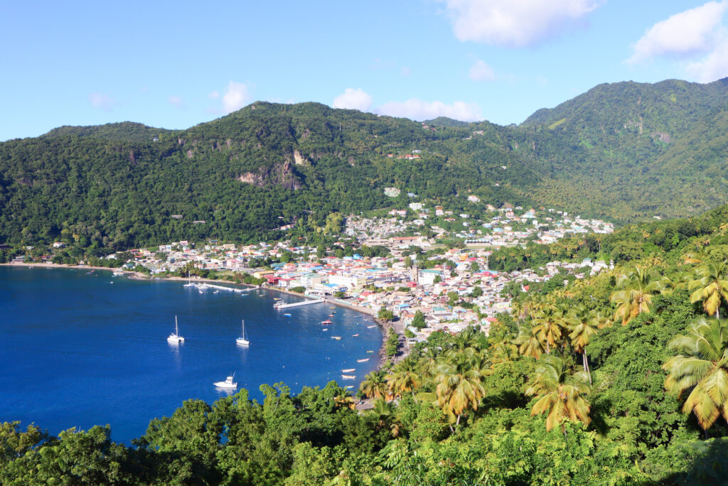 Đóng góp cho một dự án bất động sản được phê duyệt để có được quyền công dân St Lucia.